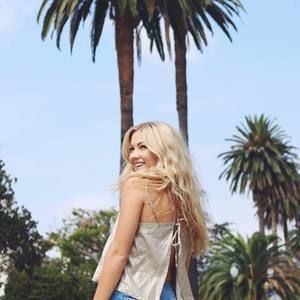 Meet your Posher, Ciella